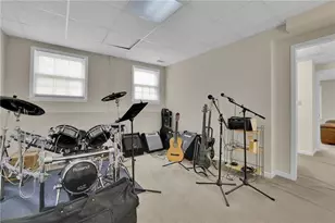 2928 Tall Pines Way NE, Atlanta, GA 30345 - Photo 32