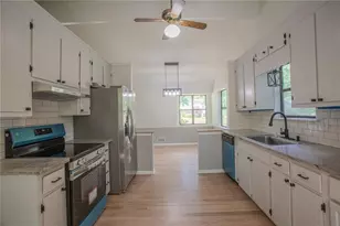1287 Candlelite Ln, Snellville, GA 30078 - Photo 8