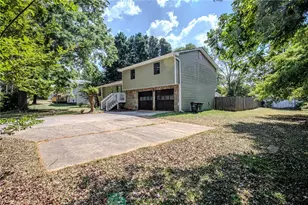 1287 Candlelite Ln, Snellville, GA 30078 - Photo 2