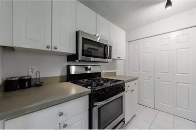 215 Summit North Drive NE, Atlanta, GA 30324 - Photo 10