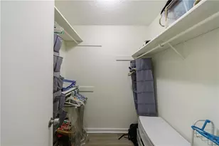 215 Summit N Dr NE, Atlanta, GA 30324 - Photo 18