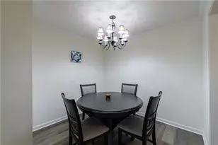 215 Summit N Dr NE, Atlanta, GA 30324 - Photo 12