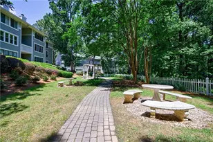 215 Summit N Dr NE, Atlanta, GA 30324 - Photo 26