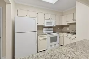 475 Mount Vernon Hwy NE, Atlanta, GA 30328 - Photo 4