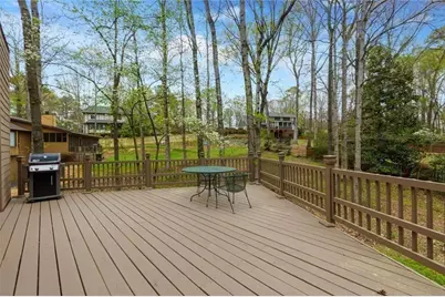 2252 Chimney Springs, Marietta, GA 30062 - Photo 4