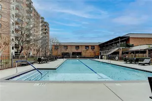 300 Johnson Ferry Road NE, Atlanta, GA 30328 - Photo 6