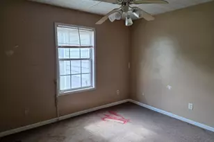 9460 Cypress Ln, Jonesboro, GA 30238 - Photo 8