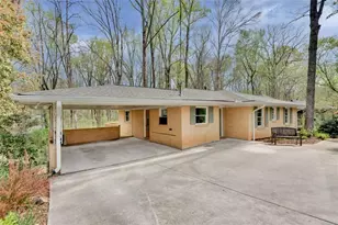 2774 Overlook Dr, Atlanta, GA 30345 - Photo 2