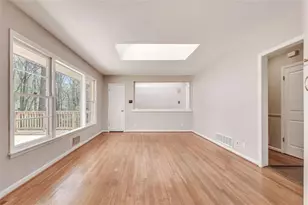 2774 Overlook Dr, Atlanta, GA 30345 - Photo 16