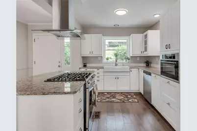2774 Overlook Drive, Atlanta, GA 30345 - Photo 10