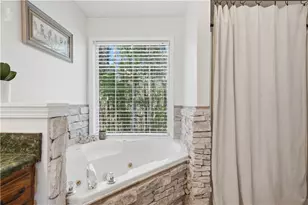 404 Eileen Cir, Canton, GA 30114 - Photo 4