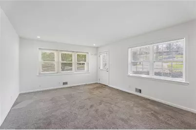 1121 Glendale Drive, Atlanta, GA 30344 - Photo 6