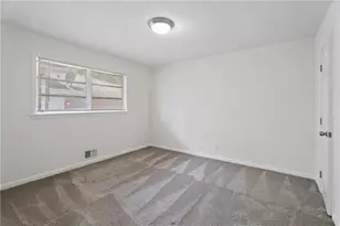 1121 Glendale Dr, Atlanta, GA 30344 - Photo 14