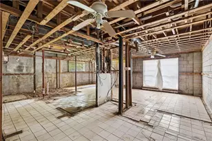 1121 Glendale Dr, Atlanta, GA 30344 - Photo 26