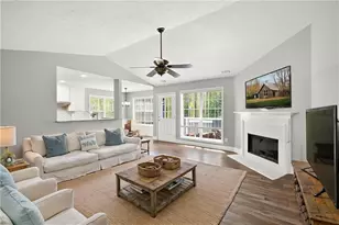 3962 Edgebrook Dr, Flowery Branch, GA 30542 - Photo 4