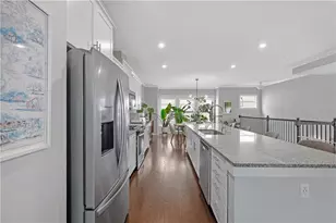 2020 Holtz Ln, Atlanta, GA 30318 - Photo 8