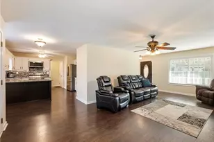 2055 Castle Royale Dr, Lawrenceville, GA 30043 - Photo 6