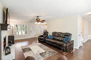 2055 Castle Royale Dr, Lawrenceville, GA 30043 - Photo 4