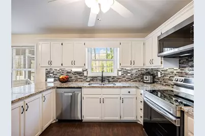 2055 Castle Royale Drive, Lawrenceville, GA 30043 - Photo 8