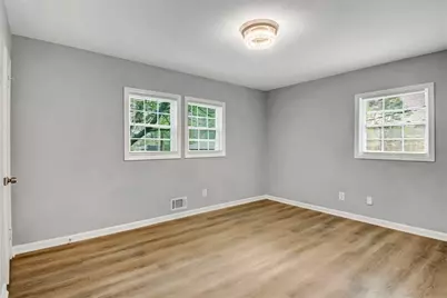 431 Pineridge Road, Forest Park, GA 30297 - Photo 8