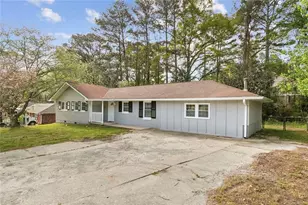 431 Pineridge Rd, Forest Park, GA 30297 - Photo 1