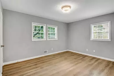 431 Pineridge Road, Forest Park, GA 30297 - Photo 8