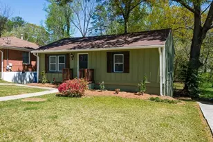124 Woodbine Cir SE, Atlanta, GA 30317 - Photo 1
