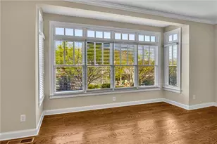 1660 Gilstrap Ln NW, Atlanta, GA 30318 - Photo 6