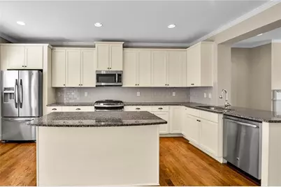 1660 Gilstrap Lane NW, Atlanta, GA 30318 - Photo 12