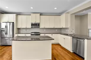 1660 Gilstrap Ln NW, Atlanta, GA 30318 - Photo 12