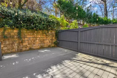 1660 Gilstrap Lane NW, Atlanta, GA 30318 - Photo 22