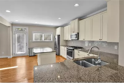 1660 Gilstrap Lane NW, Atlanta, GA 30318 - Photo 8