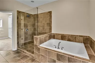 1660 Gilstrap Lane NW, Atlanta, GA 30318 - Photo 36