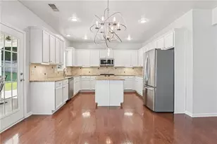 321 Meadowcrest Cir, Canton, GA 30115 - Photo 8