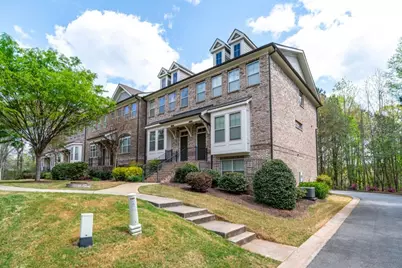 7970 Willoughby Court, Alpharetta, GA 30005 - Photo 2