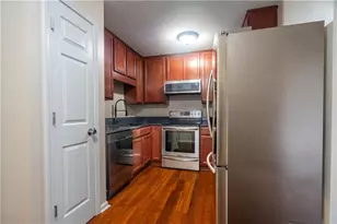 295 Winding River Rd, Atlanta, GA 30350 - Photo 8