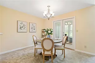 4447 Pineridge Cir, Dunwoody, GA 30338 - Photo 6