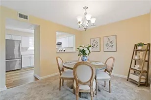 4447 Pineridge Cir, Dunwoody, GA 30338 - Photo 8