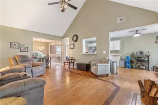 1303 Post Oak Ct, Winder, GA 30680 - Photo 4