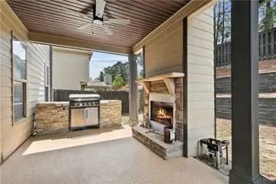 3736 Valley Bluff Ln, Snellville, GA 30039 - Photo 2