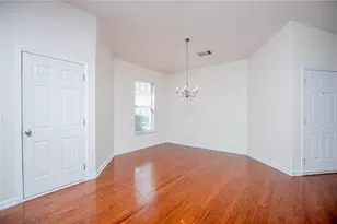 240 River Meadow Dr, Lagrange, GA 30241 - Photo 8