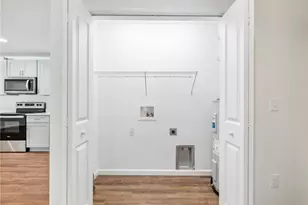 8079 Beachwood Dr, Murrayville, GA 30564 - Photo 12