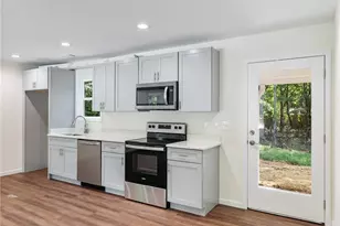 8079 Beachwood Dr, Murrayville, GA 30564 - Photo 8