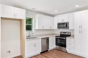 8083 Beachwood Dr, Murrayville, GA 30564 - Photo 10