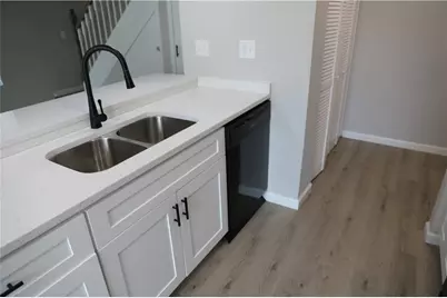 1321 Surrey Lane SW, Marietta, GA 30008 - Photo 14