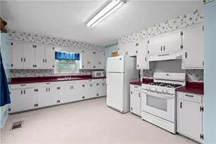 768 Burwell Rd, Carrollton, GA 30117 - Photo 4