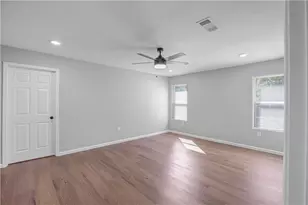 1063 Chapman Ln, Stone Mountain, GA 30088 - Photo 10