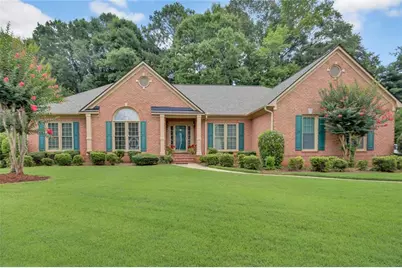 1760 SE Heatherstone Hollow SE, Conyers, GA 30013 - Photo 2