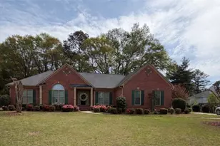 1760 SE Heatherstone Hollow SE, Conyers, GA 30013 - Photo 4