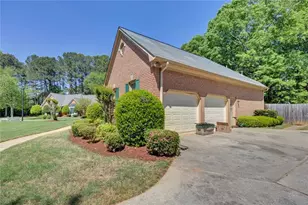 1760 SE Heatherstone Hollow SE, Conyers, GA 30013 - Photo 36